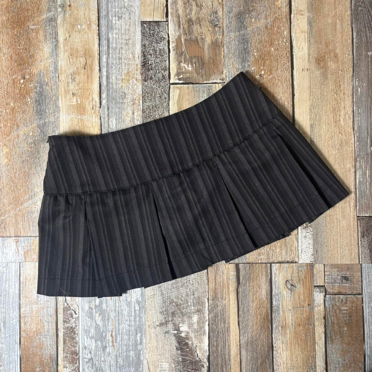 Y2k Miss Sixty mini skirt pleated skirt pinstripe low rise size S